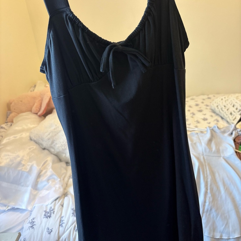 Black Sleeveless Dress